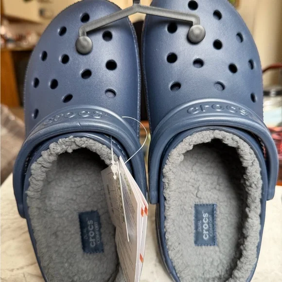 CROCS Unisex Navy Blue Fleece-Lined Clog Size m7/w9 - Picture 1 of 8
